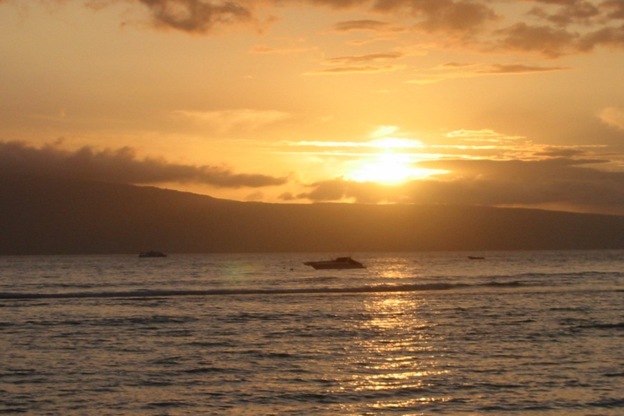 ../image/sunset lahaina.jpg
